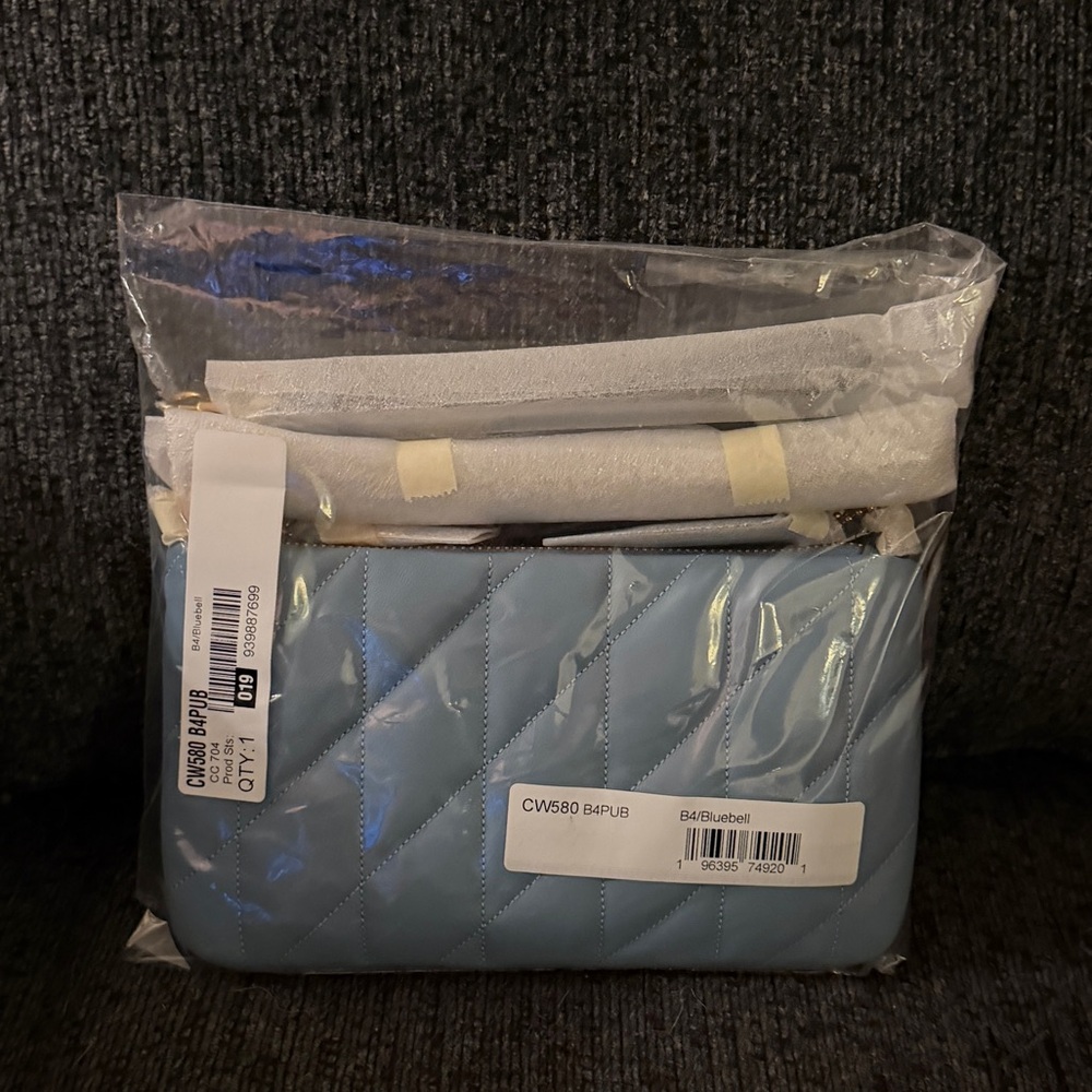 Coach Pouch Bag with Pillow Quilting in Brass/Bluebell Nappa Leather NWT - Picture 10 of 13
